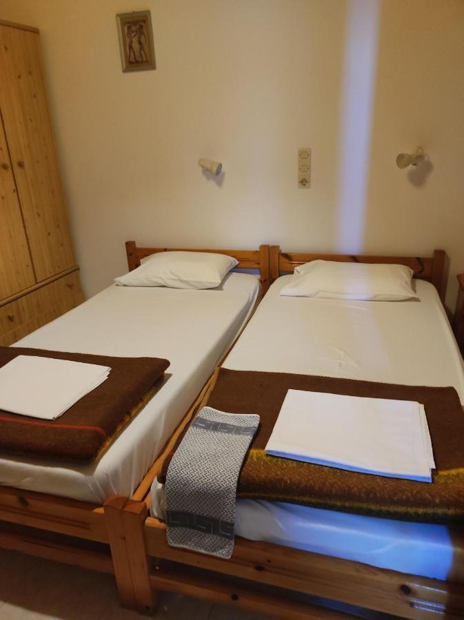 Artemis Rooms Frangocastelo Bagian luar foto